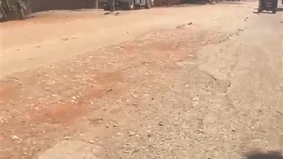 طريق «المنشأة – الزوك» يستغيث.. تهالك الأسفلت يرهق الأهالي ويرفع أجرة المواصلات ويهدد المرضى بسوهاج