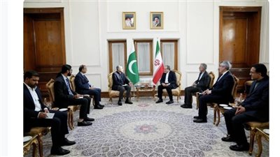 وزير الداخلية الباكستاني يبحث مع عراقجي العلاقات الثنائية 