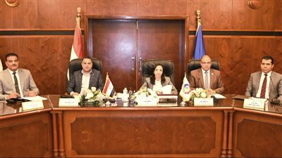 تعزيز مناخ الإستثمار وتهيئة بيئة جاذبة للمستثمرين بالبحيرة
