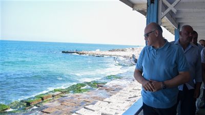 رؤية البحر حق للجميع.. محافظ الإسكندرية يقرر إزالة منشأة بكورنيش كامب شيزار