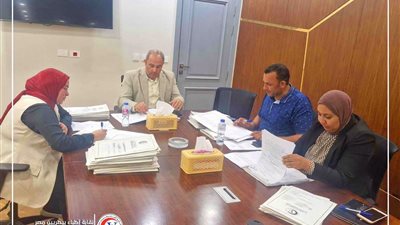 “لجنة العلاج بالبيطريين” تعتمد طلبات إعانة وتطلق مبادرات جديدة لتطوير الخدمات الصحية