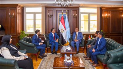 محافظ الإسكندرية يبحث مع سفير ماليزيا فرص الاستثمار والسياحة والتعليم وتعزيز الشراكة المشتركة