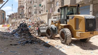 الإسكندرية ترفع 666 طنًا من المخلفات بحرم المترو وتواصل حملات النظافة