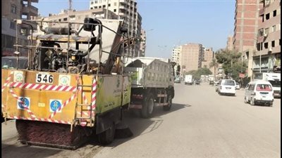 صيانة أعمدة الإنارة ورفع المخلفات بحملات مكثفة في حي المرج