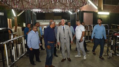 القائم بأعمال رئيس جامعة أسيوط يتابع استغلال المساحات وتنظيم أماكن انتظار للمرافقين