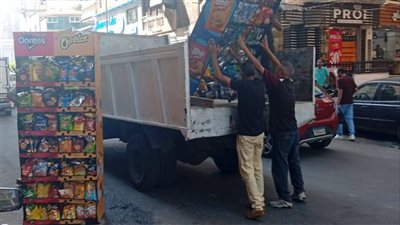 حي شرق الاسكندرية يواصل حملاته  لإزالة الإشغالات والتعديات على الطريق العام