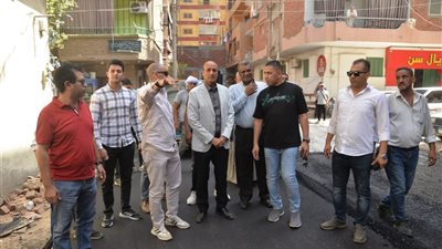 محافظ أسيوط يتفقد أعمال رصف وتطوير شوارع منطقة سيد بحي غرب 