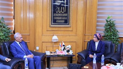 رئيس جامعة المنيا يستقبل رئيس جامعة الأقصر ويبحثان تعزيز التعاون الأكاديمي بين الجامعتين