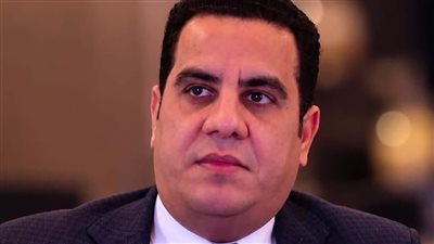 رئيس جامعة القاهرة يستعرض حصاد أنشطة مركز التنمية والشراكات المجتمعية 