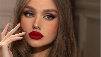 خطوات وضع المكياج المناسب للبشرة البرونزية في الصيف