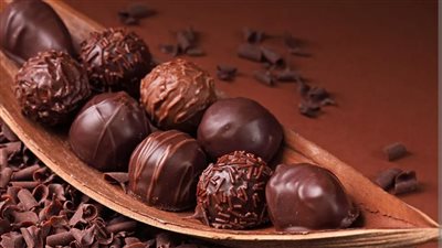 أضرار وفوائد تناول الشوكولاتة وتأثيرها على صحة الجسم