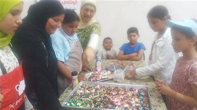حي وسط بالإسكندرية يتحدى الاستخدام المفرط للموبايلات ويشارك الأطفال في ورش عمل لتنمية مهارتهم 