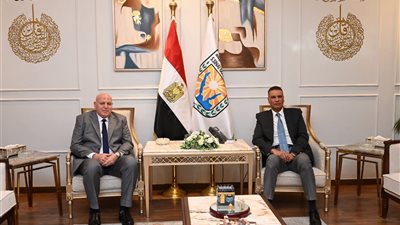 محافظ جنوب سيناء يستقبل مدير الأمن ويبحث تعزيز التنسيق الأمني لخدمة المواطنين والزائرين