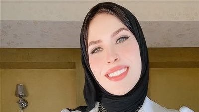 أمل سلام: العناية بالبشرة والشعر أصبحت جزءًا أساسيًا من أسلوب حياتي