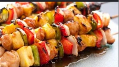 طرق تحضير الشيش طاووق في المنزل على خطى المطاعم.. تتبيلة سرية وطعم شهي 