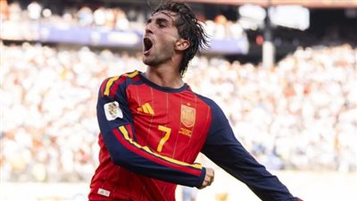 فيران توريس يودع جماهير برشلونة بعد انتقاله لباريس سان جيرمان