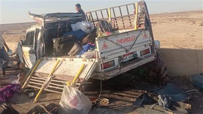 صور.. مصرع سيدة وإصابة 11 آخرين في حادث مروع بأسيوط