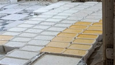 ضبط 343 جبنة مجهولة المصدر بمصنع دون ترخيص بالفيوم 