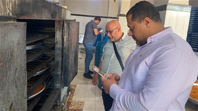 ضبط مصنع حلوى غير مرخص وأوكازيونات دون تصريح بالفيوم 