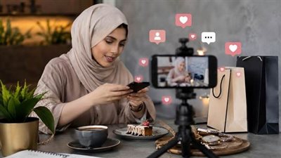 من الإعلان المباشر إلى التجربة المصورة.. كيف غيّر صناع المحتوى لغة التسويق الرقمي؟