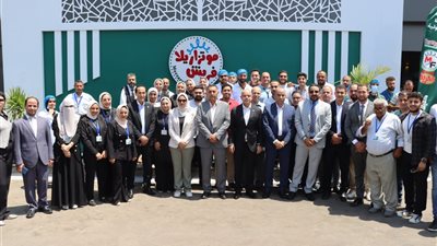 وزيرا الاستثمار والعمل ومحافظ القليوبية يتفقدون 3 مصانع بالمنطقة الاستثمارية في بنها