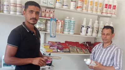 ضبط زيوت سيارات و108 عبوة مبيدات مجهولة المصدر في حملات تموينية بالبحيرة