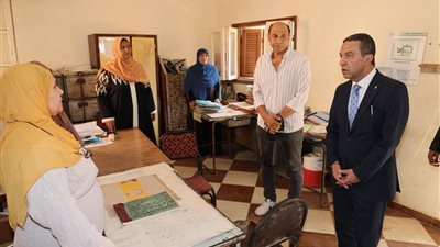 محافظ المنوفية يفاجئ الوحدة المحلية بالمصيلحة لمتابعة سير العمل