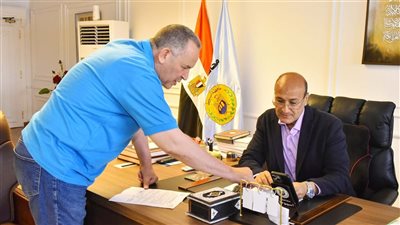 محافظ أسيوط يعتمد خفض الحد الأدنى للقبول بالثانوي العام إلى 222درجةوالخدمات 210درجات