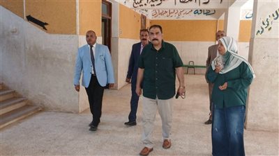وكيل تعليم الأقصر في جولة موسعة لمتابعة مدى جاهزية المدارس للعام الدراسي الجديد 