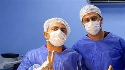 فريق جراحة العظام بمستشفى بلبيس يجري عملية إليزاروف دقيقة لمصاب بكسر مفتوح بمفصل الركبة
