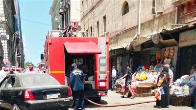 بسبب ماس كهربائي .. السيطرة على حريق نشب بأحد غرف إدارة غرب التعليمية بالإسكندرية