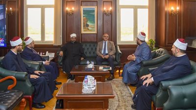 محافظ الإسكندرية يستقبل الأمين العام لمجمع البحوث الإسلامية خلال زيارته للمحافظة