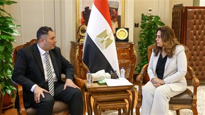 منال عوض تتابع مع محافظ دمياط مشروعات الخطة الاستثمارية وملفات التصالح ومنظومة النظافة