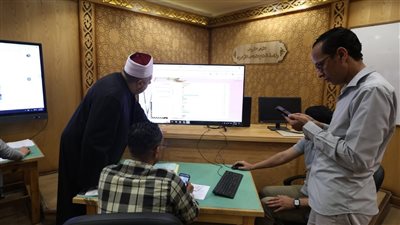غرفة العمليات المركزية تتابع انتظام امتحانات الشهادة الثانوية الأزهرية للدور الثاني