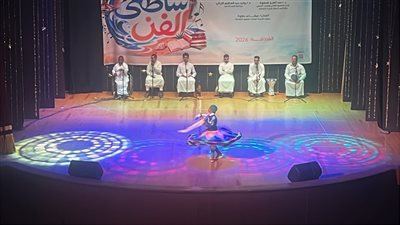 صور.. استعراضات وأغاني تراثية في حفلات 