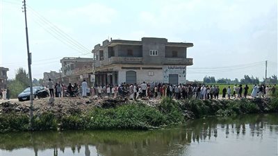 مصرع طفل غرقًا إثر انقلاب تروسيكل في ترعة الحاجر بالبحيرة