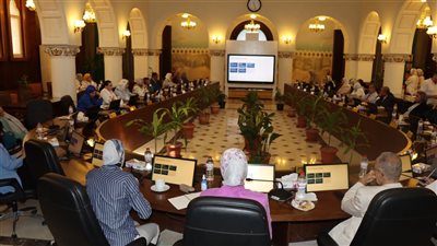 مجلس الدراسات العليا والبحوث يناقش آليات تطوير المنظومة البحثية والتحول الرقمي