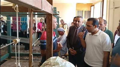 نائب محافظ قنا يتفقد استعدادات بدء العام الدراسي الجديد 