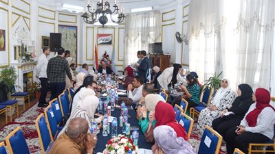محافظ الإسكندرية يستجيب لشكاوى المواطنين..