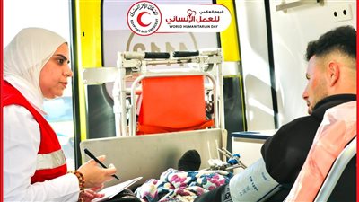 فقد ساقيه وأسرته في قصف غزة..فلسطيني يروي رحلة العلاج والاحتواء في مصر