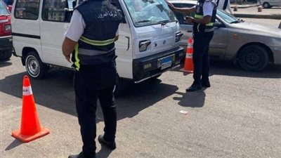   قانون المرور يفرض غرامات على عدد من المخالفات.. تعرف عليها