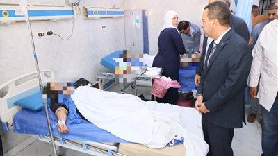 محافظ المنوفية يزور مصابي حادث 