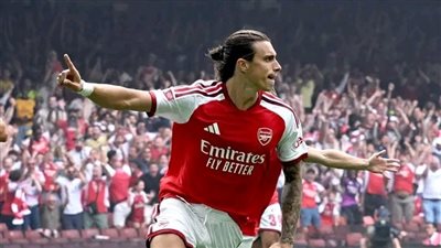 أرتيتا يشيد بكالافيوري: «يمكنه أن يصبح لاعبًا متكاملًا»