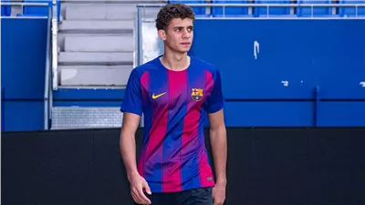 حمزة عبد الكريم: محمد صلاح يتحدث معي دائمًا..ويكشف عن علاقته بمدرب برشلونة