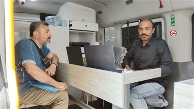 حي الموسكي يطلق خدمة متنقلة لتراخيص المحال