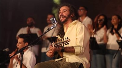 سعد العود يتقدم بالتحية لروح هانى شاكر وهانى شنودة في مهرجان القلعة 