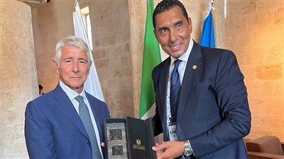 وزير الرياضة يلتقي نظيره الإيطالي على هامش حضور  حفل افتتاح دورة ألعاب البحر المتوسط