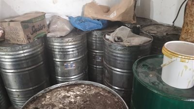 ضبط 30 طنًا و444 كجم من خامات ومنتجات حلاوة المولد المخالفة بالإسكندرية