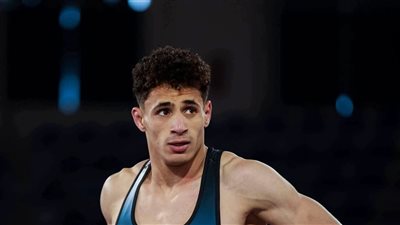 المصارع فراج يكتب الميدالية الثانية في المتوسط