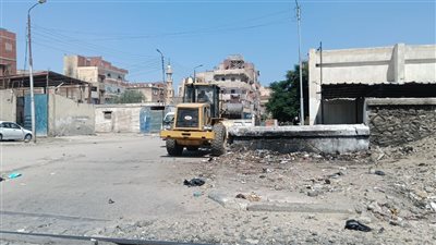 رفع الإشغالات والمخالفات بسوق الجمعة بالإسماعيلية